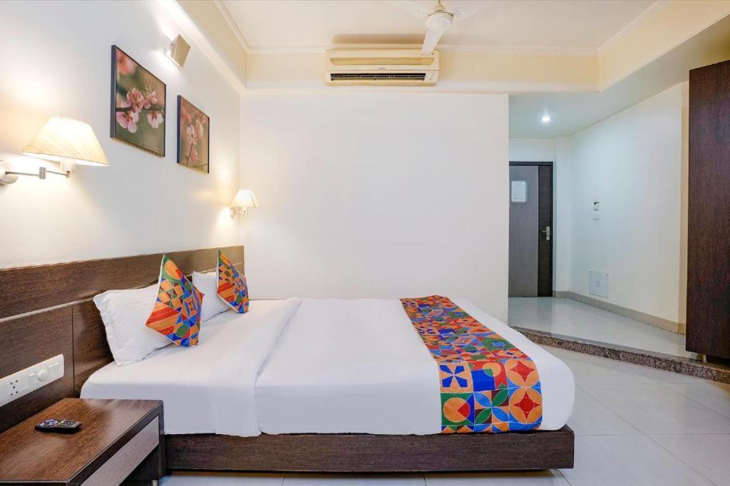 Hotel Gandharva Residency Swargate à Pune Extérieur photo
